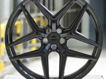 Concaver Cvr2 22X9,5 Gloss Black