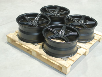 Set Of Cvr9 20X9 Et30 20X10 Et35 5X112 Matt Black