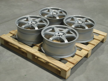 Set Of Jr3 18X8 Et40 5X114,3 Gloss Silver