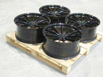 Set Of Jr37 21X9,5 Et35 5X112 Gloss Black