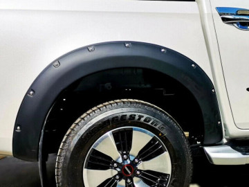 Abas ABS XXL +45 mm D-Max 2020+ (6 peças – preto).