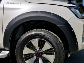 Abas ABS XXL +45 mm D-Max 2020+ (6 peças – preto).
