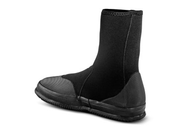 Botas Sparco feitos de neoprene