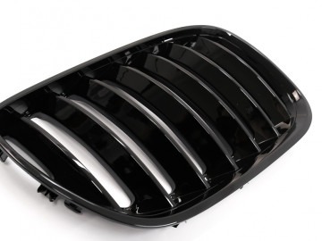 Central Kidney Grilles suitable for BMW X5 E53 LCI (2004-2006) Piano Black
