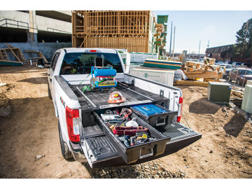 DECKED - Conjunto de 2 Trilhos de Carga Core Trax 1092mm com 4 ancoragens