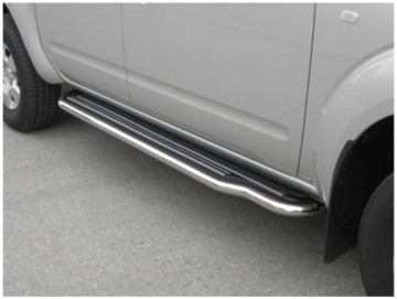 Estribos de plataforma com tubo inox Ø50mm (cabine simples) / Navara D22 [2002 - 2005]
