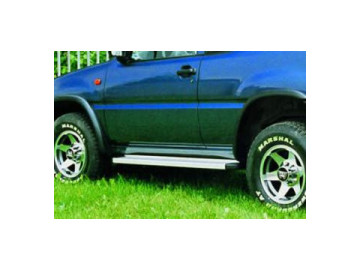 Estribos de plataforma de alumínio. Tipo STD (3 portas) Terrano II [1993 - 1996]