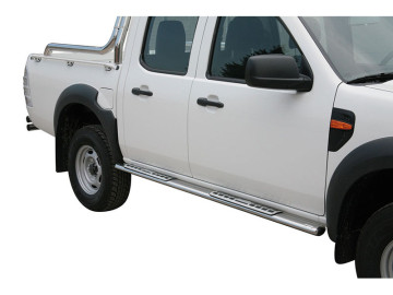 Estribos de secção oval em aço inoxidável com placas de rodagem. Tipo DSP (apenas 2009-2012; cabina dupla)