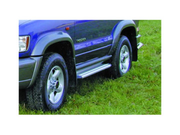 Estribos em plataforma de alumínio. Tipo S50 (3 portas, apenas 1999-) 