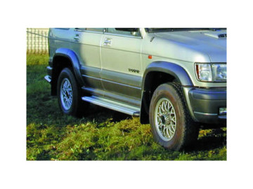 Estribos em plataforma de alumínio. Tipo S50 (5 portas, apenas 1999-)