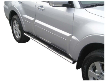 Estribos em tubo aço inoxidável, secção oval, com placas de rodagem (5 portas)