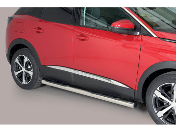 Estribos em tubo inox Ø76mm, com pisantes.