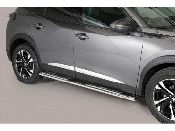 Estribos em tubo inox, seção oval, com pisantes. Tipo DSP