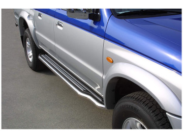 Estribos na plataforma com tubo de aço inoxidável Ø50mm (apenas 1999-2003; cabina dupla) / B-2500 [1999 - 2006]