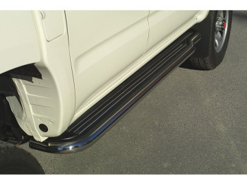 Estribos na plataforma com tubo de aço inoxidável Ø50mm (cabina dupla; apenas 1998-2001) 