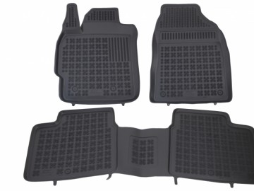 Floor mat Rubber Black suitable for TOYOTA Corolla XI 2012