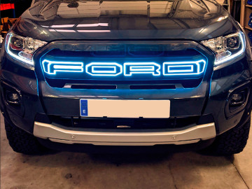 Grelha frontal em ABS com letras “FORD” XTREME LED – Ranger 2019–2022