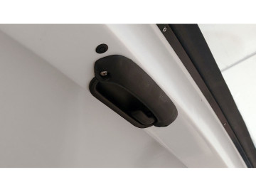 HardTop ALPHA CMX em fibra de vidro, com 3 portas em fibra de vidro (cabine dupla)