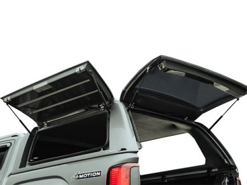 HardTop ALPHA CMX em fibra de vidro, com portas laterais com elevação em fibra de vidro (cabina dupla) (VW Amarok 2023+)