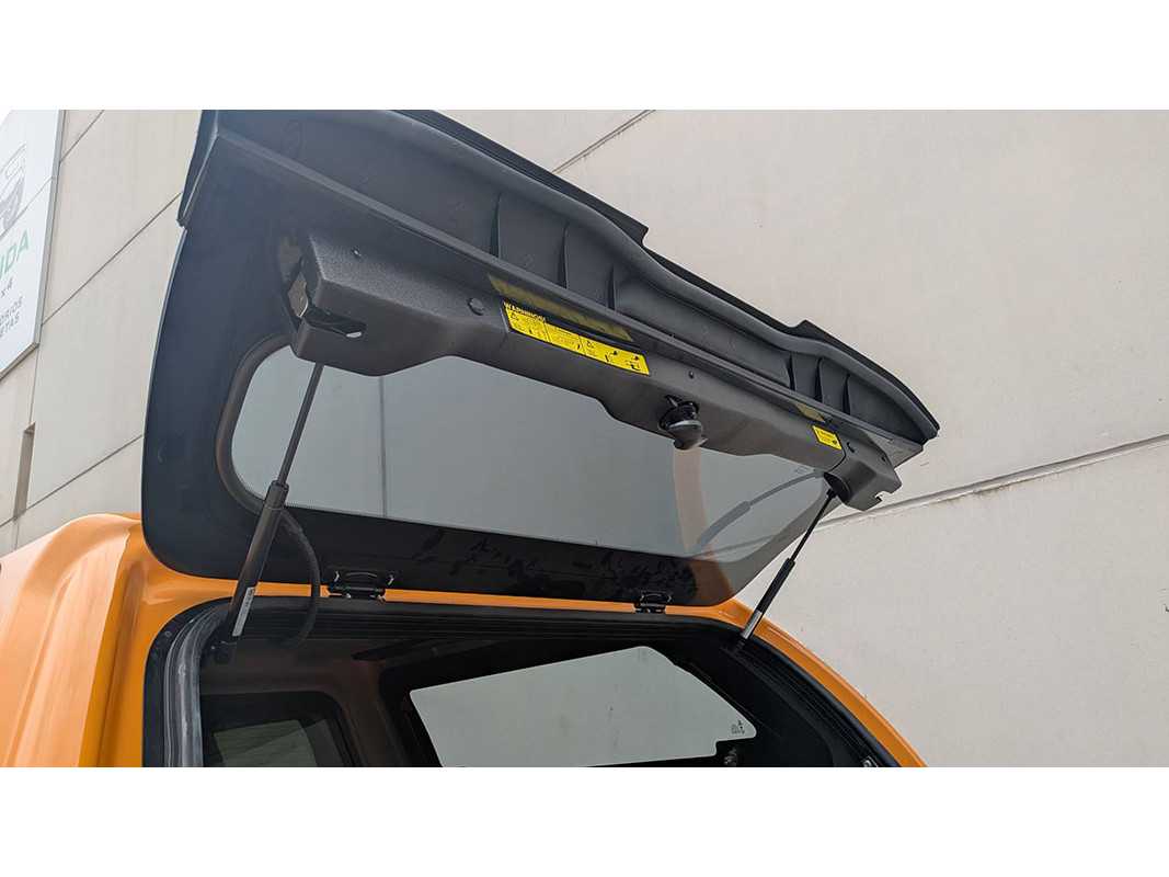 Hardtop AEROKLAS Stylish Plus em ABS com portões para Toyota Hilux 2026+ (cabina dupla)