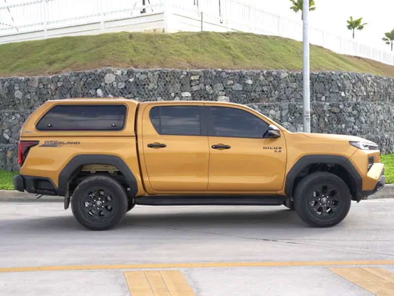 Hardtop AEROKLAS Stylish Plus em ABS com portões para Toyota Hilux 2026+ (cabina dupla)