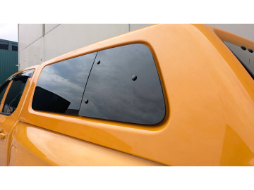 Hardtop AEROKLAS em ABS com janelas para Toyota Hilux 2026+ (cabina dupla)