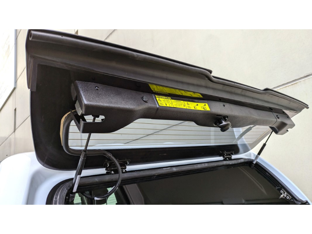 Hardtop AEROKLAS em ABS sem janelas para Toyota Hilux 2026+ (cabina dupla)