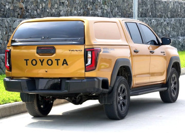 Hardtop AEROKLAS em ABS sem janelas para Toyota Hilux 2026+ (cabina dupla)