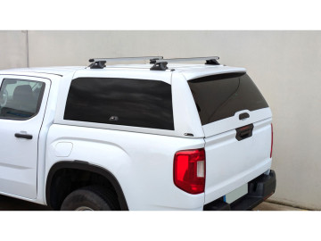 Hardtop ALPHA CMX em fibra, com portões em vidro para dupla cabina, com comando remoto.