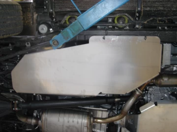 N4 - Proteção inferior do tanque de combustível 6mm