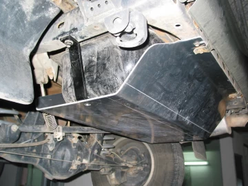 N4 - Proteção inferior do tanque de combustível 6mm