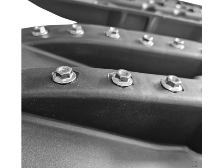 Pranchas de resgate off-road com pontas metálicas substituíveis