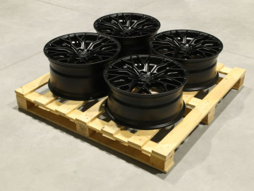 Set Of Cvr1 19X8,5 19X9,5 Et35 5X112 Matt Black