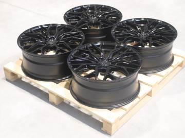 Set Of Cvr1 21X9 Et30 5X112 Gloss Black