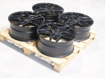 Set Of Cvr2 21X9 Et25 5X112 Gloss Black