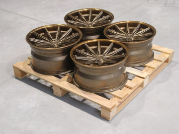 Set Of Cvr8 19X9,5 20X10,5 Et20 5X112 Gloss Bronze