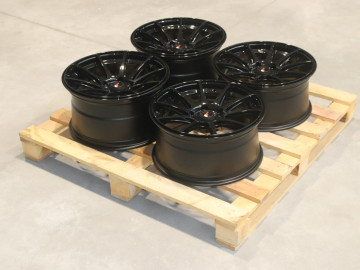 Set Of Jr11 18X8,5 Et35 18X9,5 Et30 5X120 Gloss Black