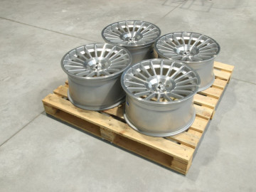 Set Of Jr16 19X10 Et35 5X100 Silver Machined