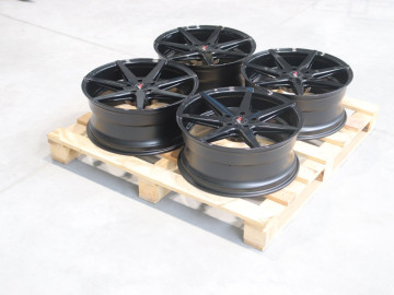 Set Of Jr20 20X8,5 Et30 5X120 Gloss Black