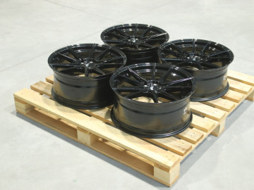 Set Of Jr21 18X8 Et40 5X100 Gloss Black