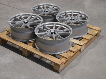 Set Of Jr21 19X8 Et40 5X114,3 Gloss Silver