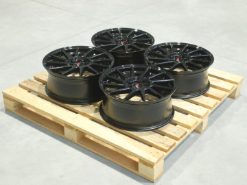 Set Of Jr22 17X7 Et40 4X100/114,3 Gloss Black