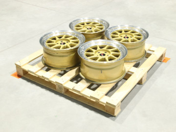 Set Of Jr26 17X8 Et35 5X110 Gold