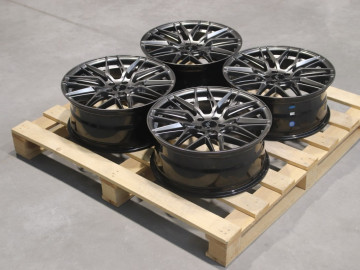 Set Of Jr28 18X7,5 Et40 5X100 Hyper Black