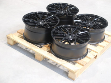 Set Of Jr28 19X8,5 Et35 19X9,5 Et30 5X120 Gloss Black