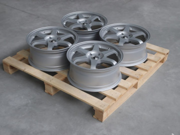 Set Of Jr3 18X8 Et40 5X120 Gloss Silver