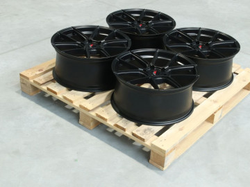 Set Of Jr30 19X8,5 Et43 5X120 Matt Black