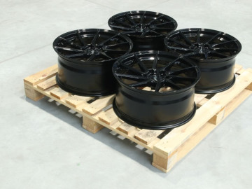 Set Of Jr36 19X9 Et30 5X112 Gloss Black