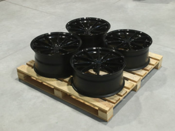 Set Of Jr37 20X9 Et32 20X10 Et45 5X112 Gloss Black