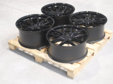 Set Of Jr44 21X9,5 Et35 21X10,5 Et30 5X112 Gloss Black